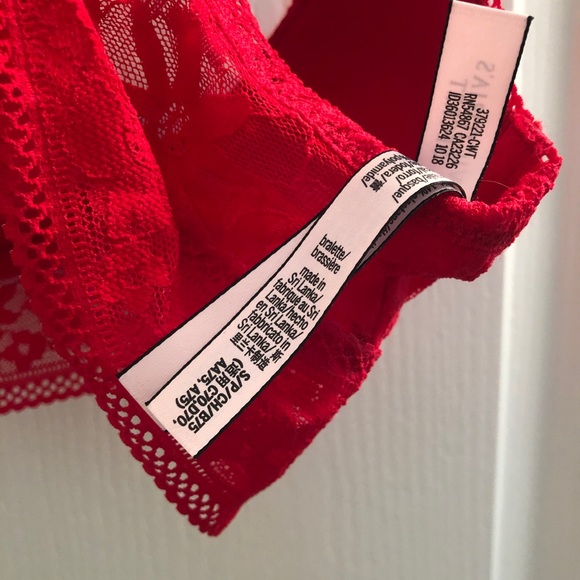 Victoria’s Secret lace bralette - Picture 3 of 4